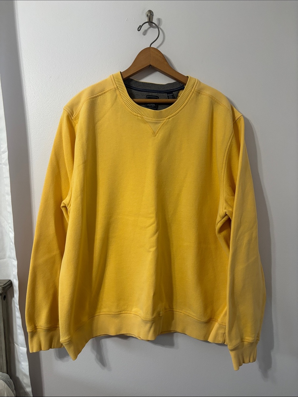 Arrow Men's Bright Yellow Crewneck Sweatshirt